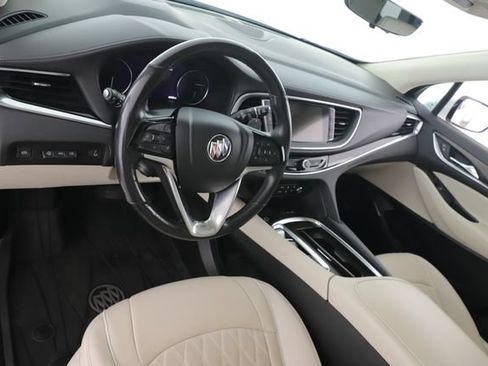Used 2024 Buick Enclave Avenir w/ Avenir Technology Package AWD/4WD image 17