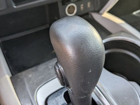 Used 2017 Honda Pilot EX-L image 12