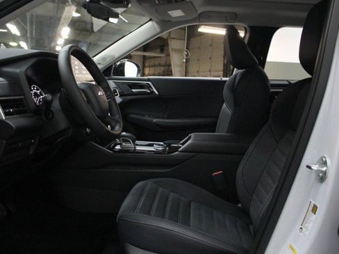 New 2026 Mitsubishi Outlander Trail Edition image 6