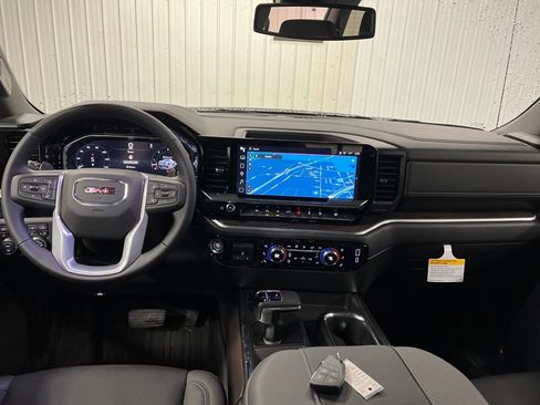 New 2026 GMC Sierra 1500 SLT w/ SLT Premium Plus Package AWD/4WD image 17
