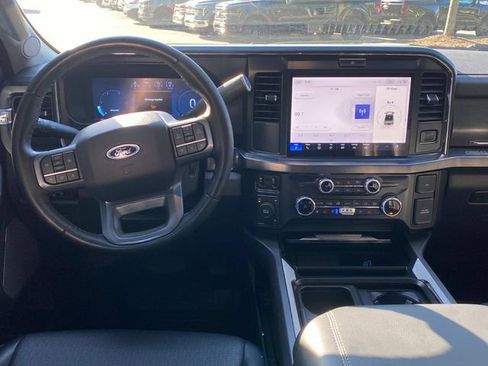Used 2025 Ford F450 Lariat AWD/4WD image 8