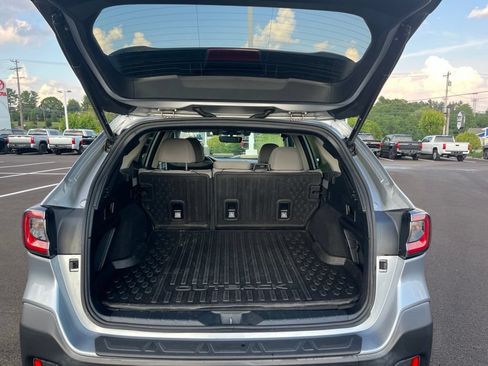 Used 2020 Subaru Outback Premium w/ Popular Package #1 AWD/4WD image 11