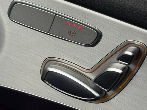 Used 2022 Mercedes-Benz GLC 300 image 31