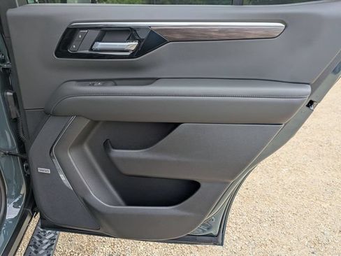 New 2026 Chevrolet Tahoe Z71 w/ Comfort Package AWD/4WD image 36