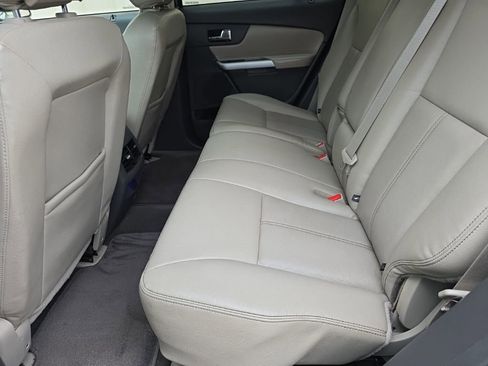 Used 2014 Ford Edge Limited w/ Equipment Group 302A AWD/4WD image 19
