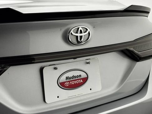 Used 2023 Toyota Camry SE AWD/4WD image 8
