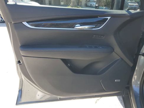 Used 2021 Cadillac XT5 Premium Luxury image 17