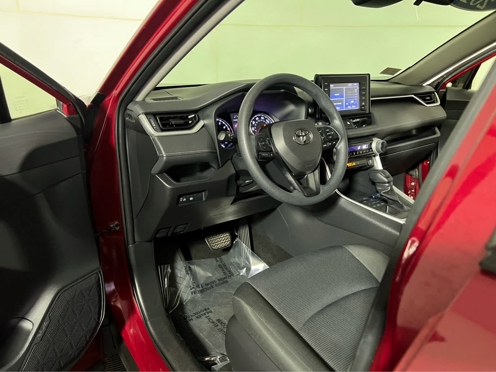 Used 2019 Toyota RAV4 LE w/ All Weather Liner Package AWD/4WD image 20