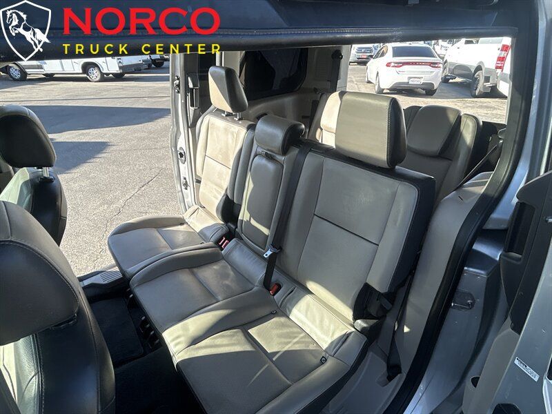 Used 2015 Ford Transit Connect Titanium FWD image 11