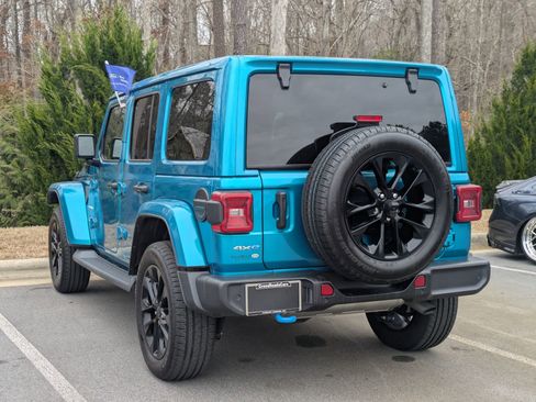 Used 2024 Jeep Wrangler Unlimited Sahara w/ Technology Group image 5