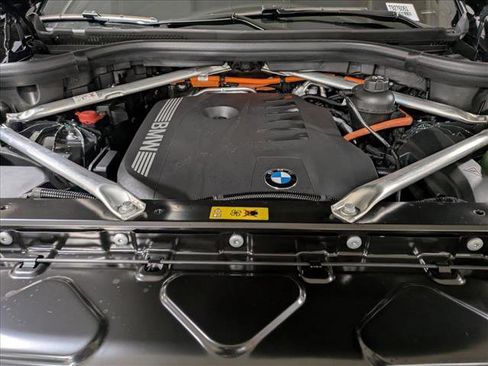 New 2026 BMW X5 xDrive50e w/ Premium Package image 18