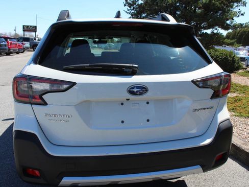 Used 2025 Subaru Outback image 7