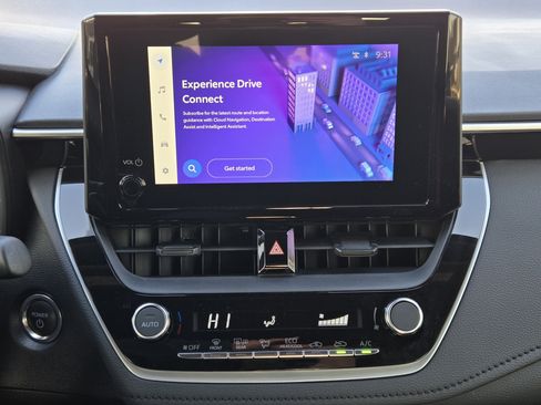 Used 2025 Toyota Corolla SE image 21