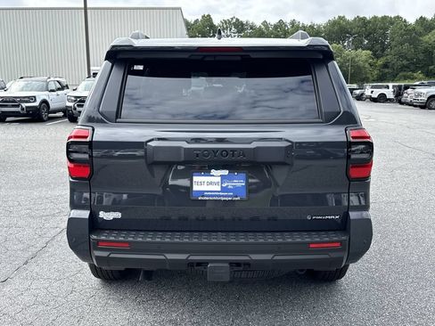 Used 2025 Toyota 4Runner TRD Off-Road Premium AWD/4WD image 6