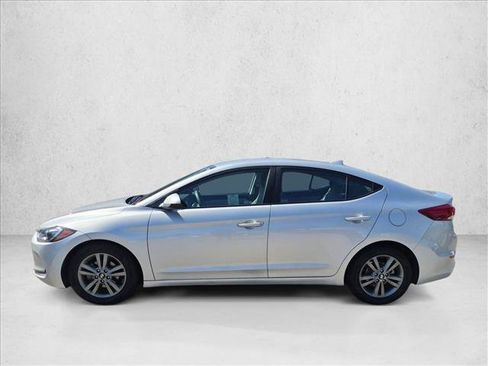Used 2018 Hyundai Elantra SEL FWD image 9