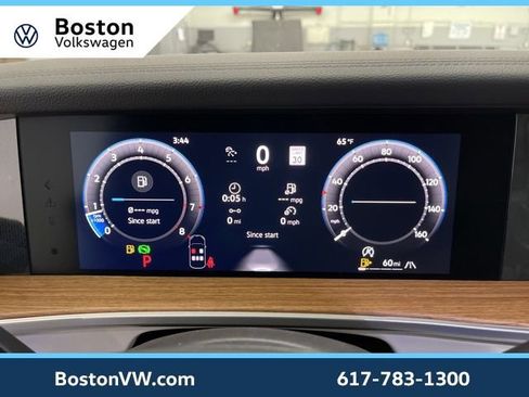 New 2026 Volkswagen Tiguan SEL R-Line AWD/4WD image 14