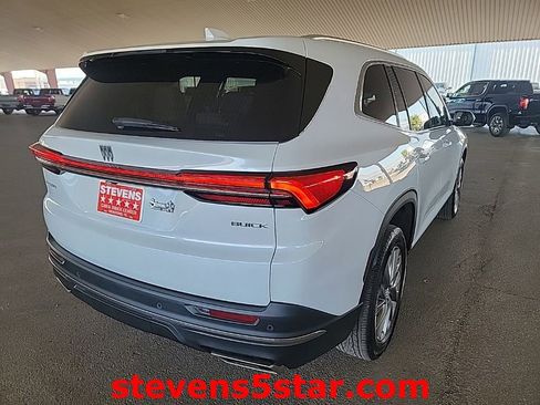 Used 2026 Buick Enclave Preferred FWD image 8