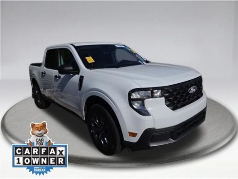 Used 2025 Ford Maverick XLT w/ Equipment Group 302A AWD/4WD image 2