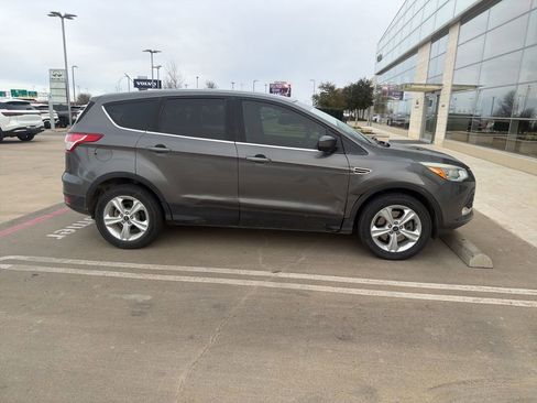 Used 2013 Ford Escape SE image 4