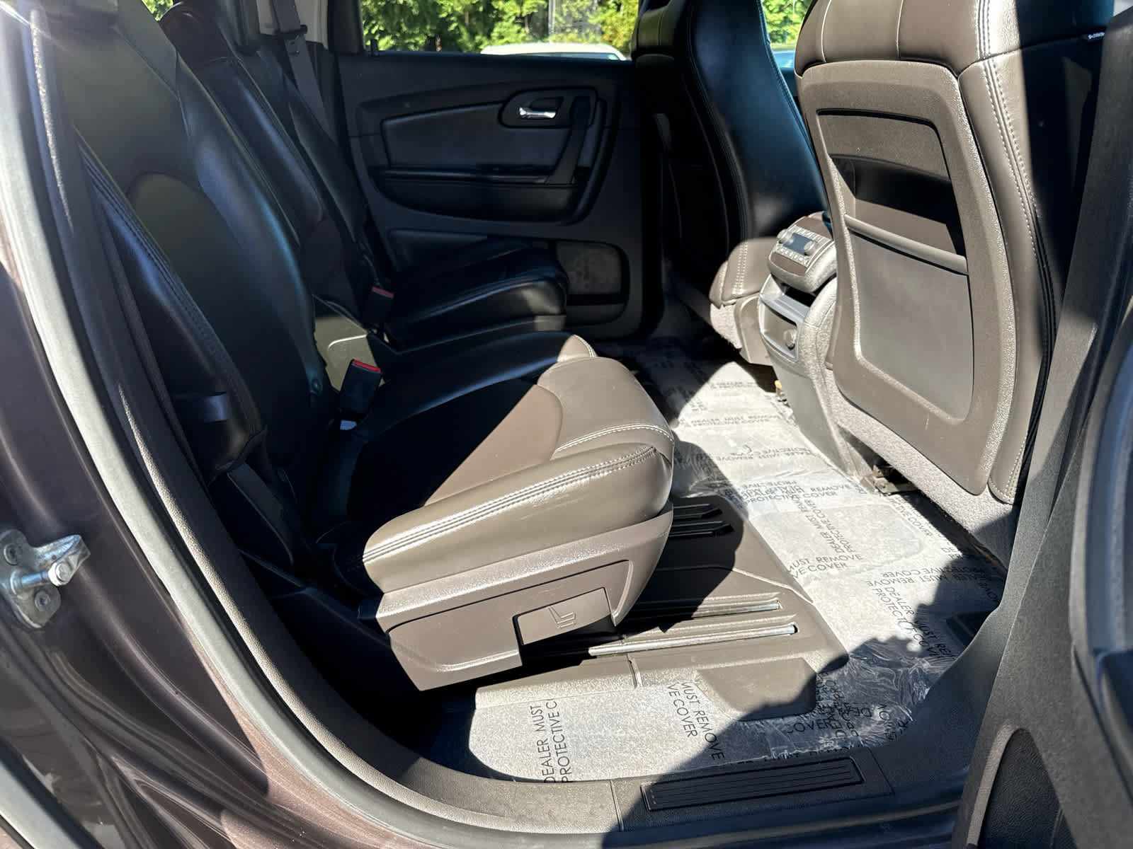 Used 2009 Chevrolet Traverse LT FWD image 14