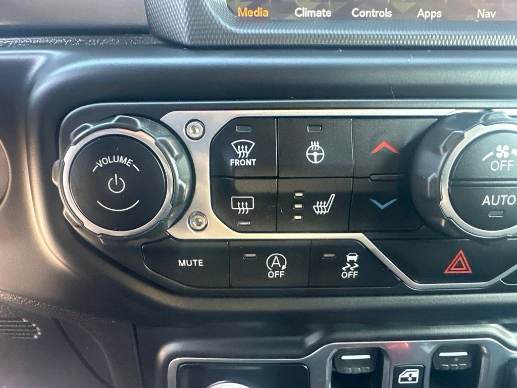 Used 2022 Jeep Gladiator Sport AWD/4WD image 23
