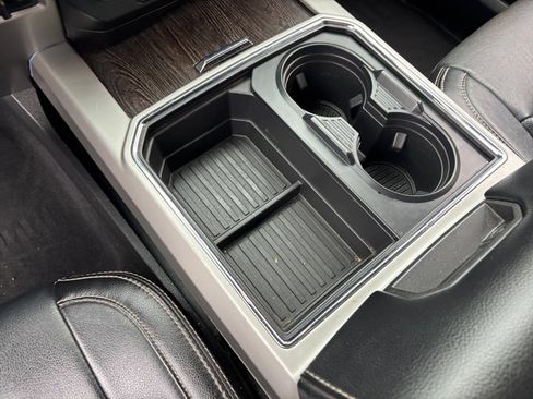 Used 2020 Ford F250 Lariat w/ Lariat Value Package image 15