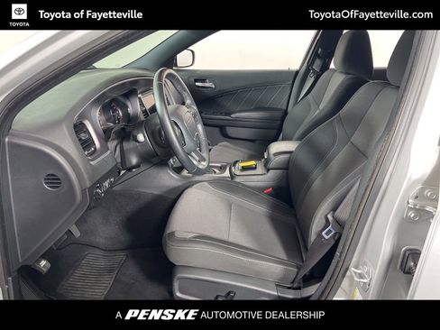 Used 2019 Dodge Charger SXT image 20