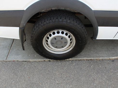 Used 2013 Mercedes-Benz Sprinter 2500 image 20