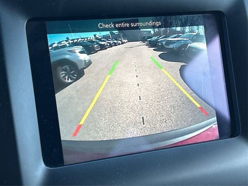 Used 2019 Jeep Cherokee Latitude Plus image 25