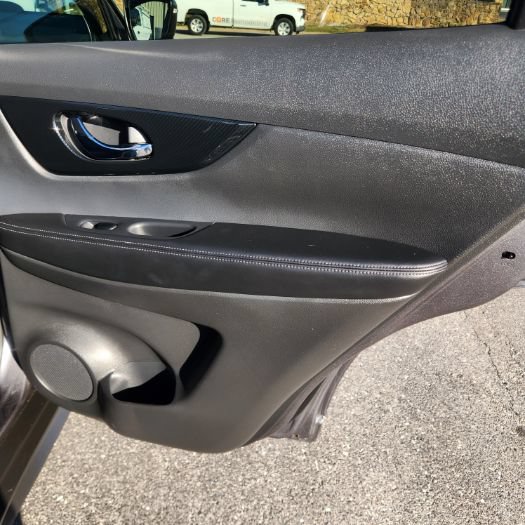 Used 2020 Nissan Rogue SL FWD image 16