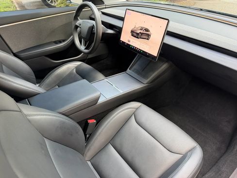 Used 2024 Tesla Model 3 Standard Range RWD image 22