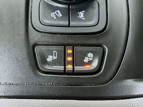 Used 2022 GMC Terrain SLE w/ Driver Convenience Package image 20