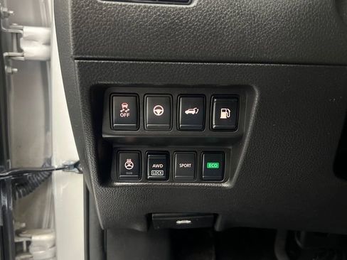 Certified 2019 Nissan Rogue SV w/ Premium Package image 21