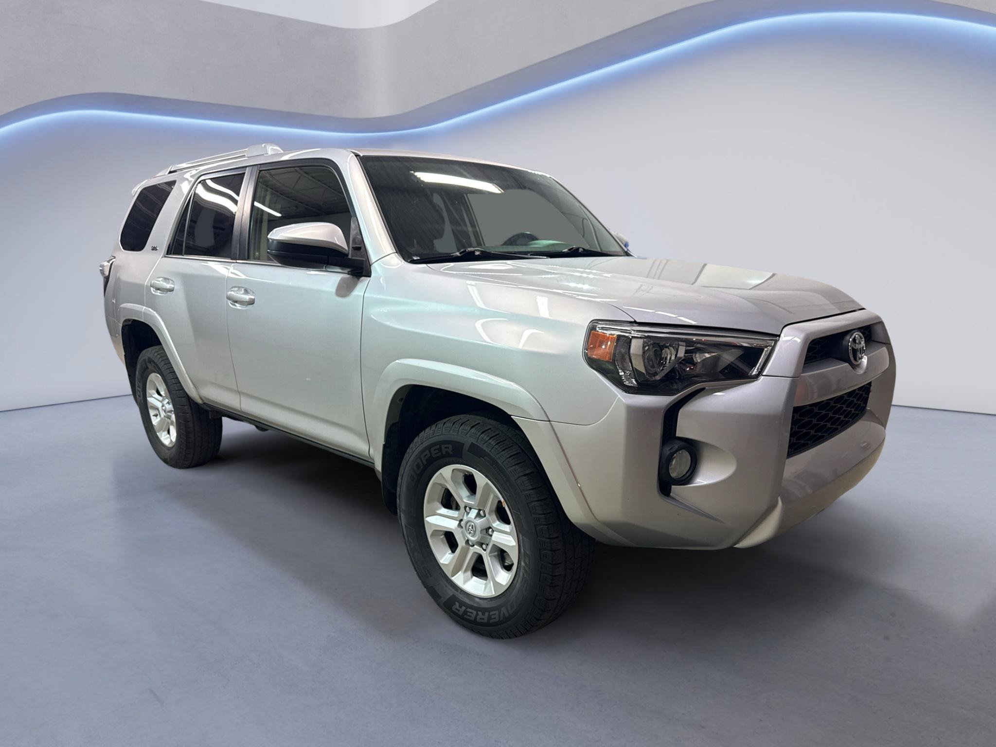 Used 2015 Toyota 4Runner SR5 AWD/4WD image 1