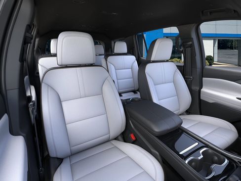 New 2026 Chevrolet Traverse High Country w/ LPO, Floor Liner Package image 16