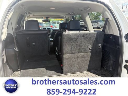 Used 2017 Lexus GX 460 Luxury AWD/4WD image 30