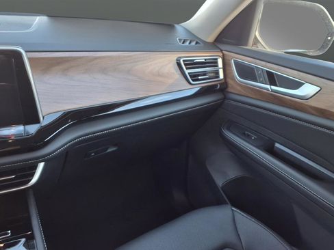 New 2026 Volkswagen Atlas SE image 14