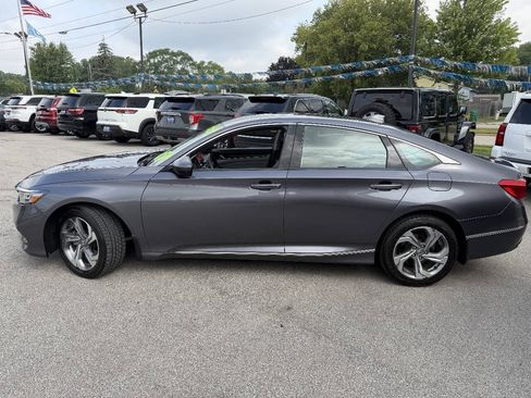 Used 2019 Honda Accord EX image 4