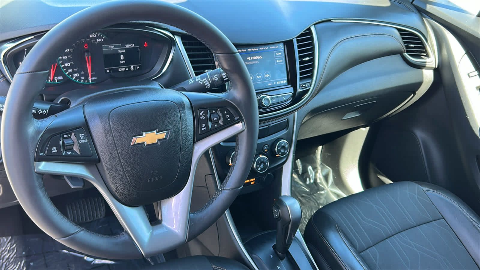 Used 2022 Chevrolet Trax LT w/ Sport Edition AWD/4WD image 10