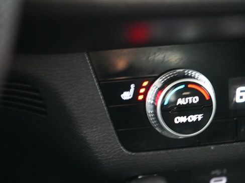 Used 2023 Mitsubishi Outlander SE image 46