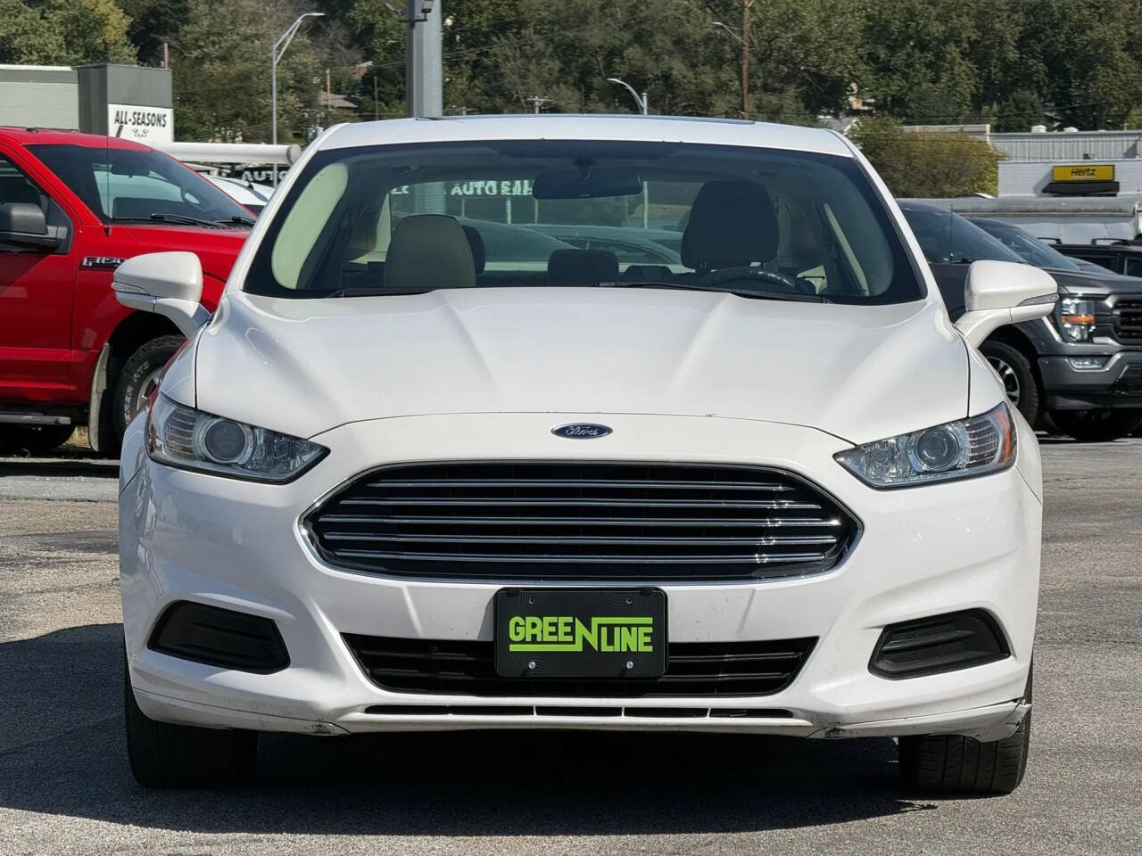 Used 2014 Ford Fusion SE FWD image 3
