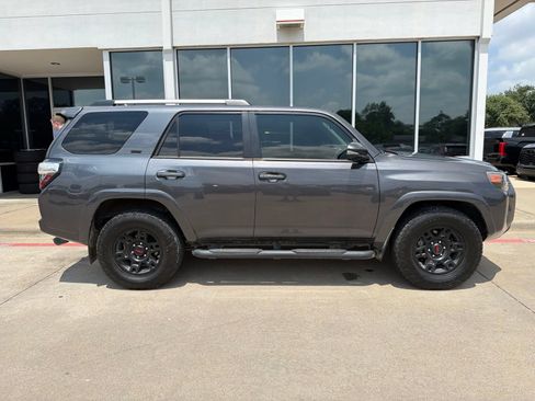 Used 2021 Toyota 4Runner SR5 Premium w/ Moonroof Package RWD image 5