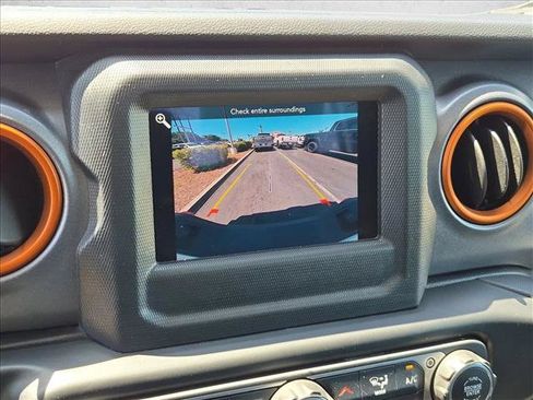 Used 2021 Jeep Gladiator Mojave w/ Trailer Tow Package AWD/4WD image 14