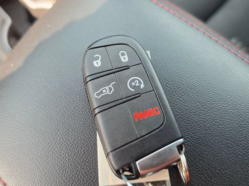 Used 2025 Dodge Durango GT AWD/4WD image 30