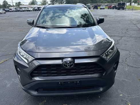 Used 2019 Toyota RAV4 XLE image 12