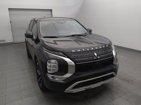 Used 2023 Mitsubishi Outlander SE image 14