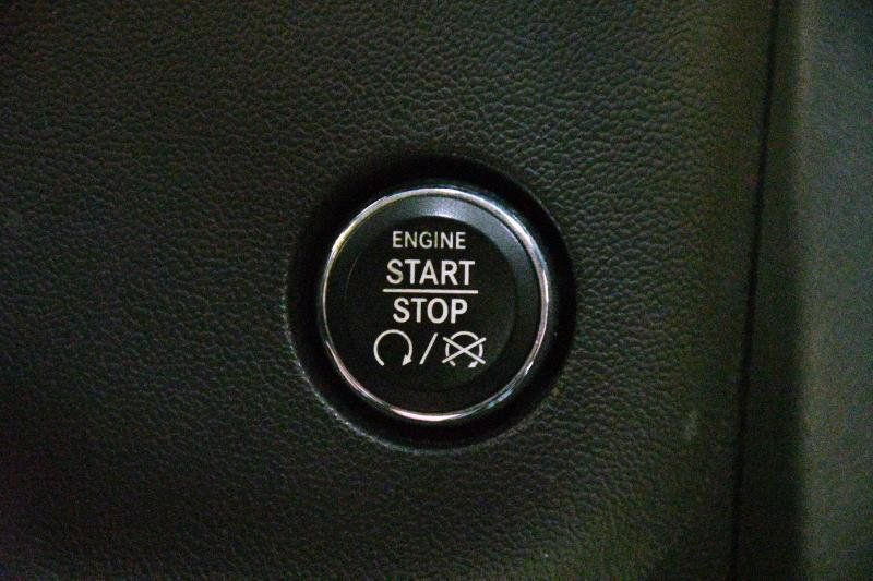 Used 2010 Dodge Challenger SRT8 w/ SRT Option Group II RWD image 43