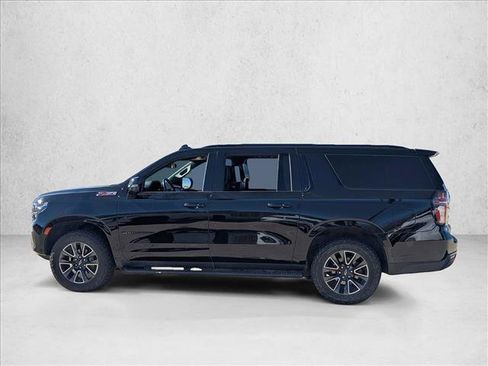 Used 2021 Chevrolet Suburban Z71 w/ Z71 Signature Package image 8