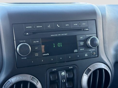 Used 2015 Jeep Wrangler Unlimited Sport w/ Quick Order Package 24S image 30