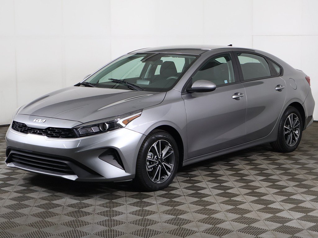 Used 2023 Kia Forte LXS FWD image 6